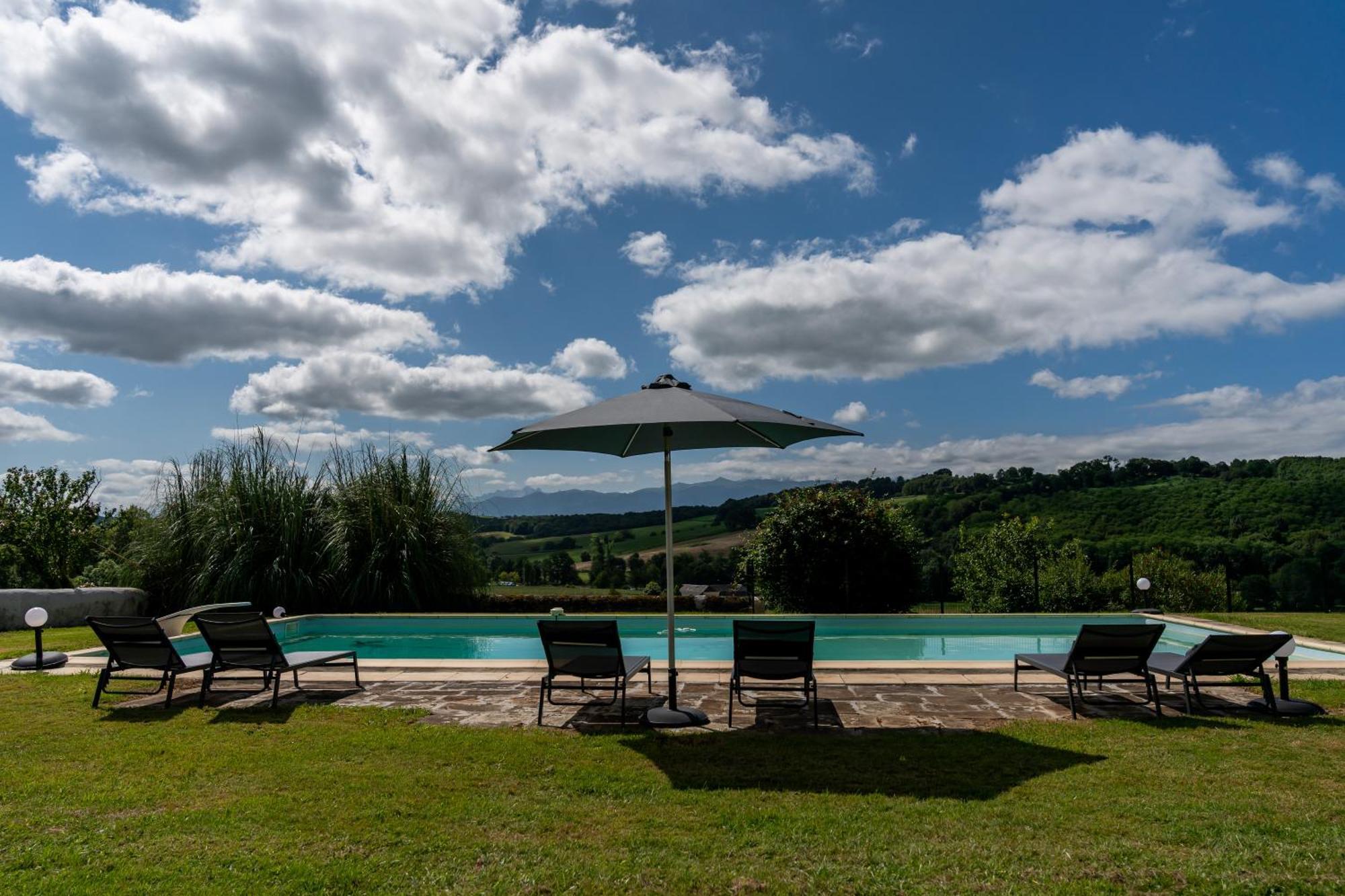 Hotel Le Relais Du Faget Oloron-Sainte-Marie Esterno foto